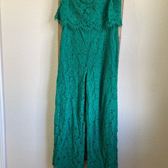Sugar lips lace jumpsuit NWT - Picture 5 of 8